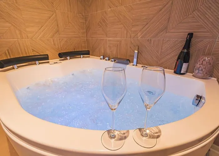 Apartment L Envole - Jacuzzi - Proche Gare Et Centre Chalons-en-Champagne